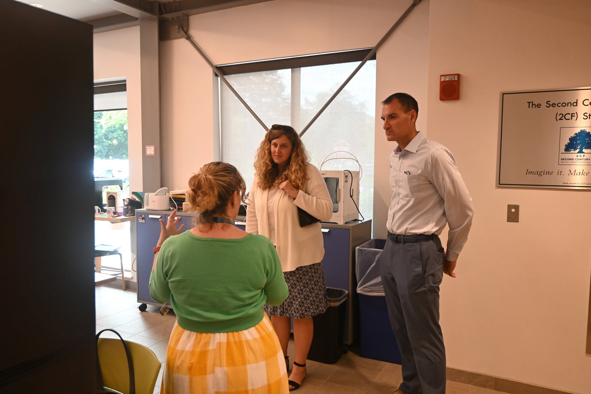 Rep. Weir Joins Rep. Barry for Tour of Glastonbury Library and 2CF Studio